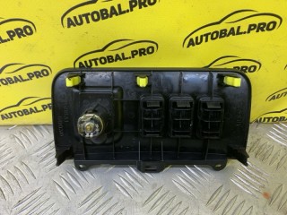 Накладка декоративная центральной консоли Toyota Land Cruiser Prado 120 Внедорожник 2002-2007, левый руль, 5883160030