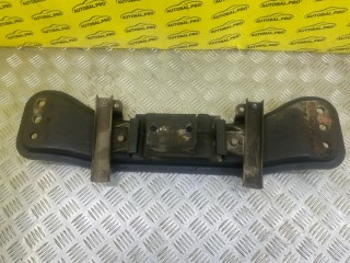 Балка под КПП Mitsubishi L200 Пикап 2006-2011, АКПП, MR995060