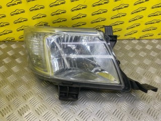 Фара правая, ориг. номер 811100K400, Toyota Hilux 2011-2015