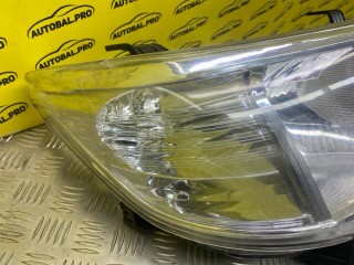 Фара правая, ориг. номер 811100K400, Toyota Hilux 2011-2015