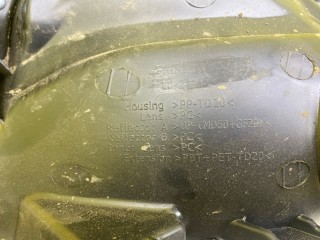 Фара правая, ориг. номер 811100K400, Toyota Hilux 2011-2015