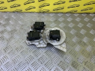 Моторчик заслонки печки Lexus LX 570 Внедорожник 2007-2012, 5.7 л, АКПП, 0638001030