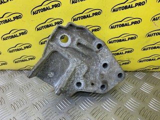 Кронштейн двигателя Land Rover Range Rover Evoque I Внедорожник 2011-2015, 2.2 л, дизель, LR047370