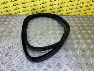 Уплотнитель двери задней правой Land Rover Range Rover Evoque I Внедорожник 2011-2015, BJ32253A10A
