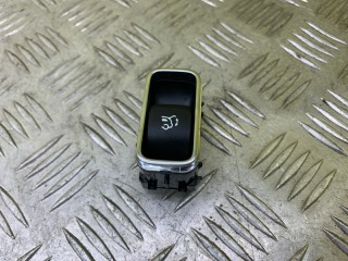 Кнопка открытия багажника Mercedes-Benz GLB 200 Внедорожник, A1678205702