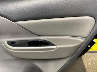 Обшивка двери задняя правая, ориг. номер 7222B338XA, Mitsubishi L200 Пикап 2013-2015