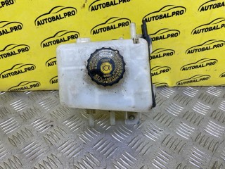 Бачок тормозной жидкости Lexus RX 450H IV Внедорожник, 4722048271