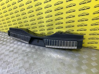 Накладка замка багажника Mercedes-Benz GL-Класс I X164 500, A1646901087