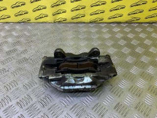 Суппорт передний правый, ориг. номер 477300K180, Toyota Hilux Пикап 2011-2015
