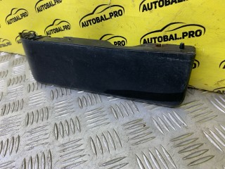 Брызговик передний правый, ориг. номер 8981019500, ISUZU D-Max II Пикап 2012-2018
