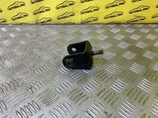 Кронштейн Mitsubishi L200 Пикап 2015-2019, MR992361