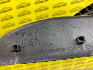Молдинг стекла лобового левый, ориг. номер 538670R071, Toyota Rav 4 (XA50) 2018-2026