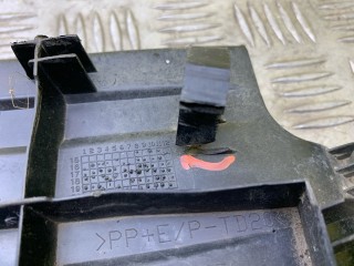 Накладка заднего бампера левая, ориг. номер 521640K040, Toyota Hilux Пикап 2011-2015