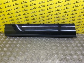 Молдинг двери передней левой Land Rover Range Rover Evoque I Внедорожник 2011-2015, LR044667