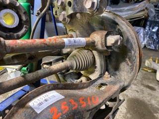Кулак задний левый Toyota Rav 4 (XA50) Внедорожник 2018-2026, 4230542090