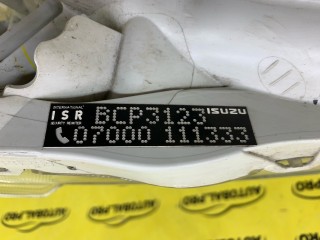 Фара правая, ориг. номер 8981253957, ISUZU D-Max II Пикап 2012-2018