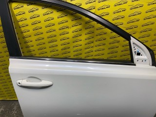 Молдинг стекла двери передней правой наружный Toyota Rav 4 (CA40) 2012-2015, 7571042040