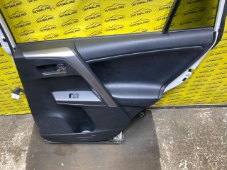 Обшивка двери задняя правая Toyota Rav 4 (CA40) 2012-2015, левый руль, 6763042550