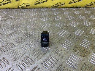Кнопка Toyota Hilux Пикап 2011-2015, левый руль, 847250K080