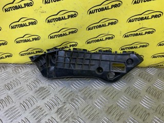 Кронштейн переднего бампера правый Toyota Rav 4 (CA40) 2012-2015, 5253542080