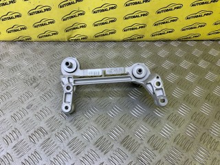 Кронштейн компрессора кондиционера Zeekr 007, 8893171327