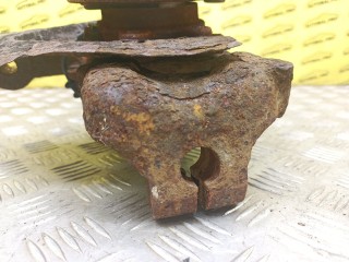 Кулак поворотный правый передний правый, ориг. номер 40015EB000, Nissan Pathfinder (R51M) 2004-2010