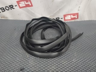уплотнитель лобового стекла DAF XF 105 2005-2013, 1690130