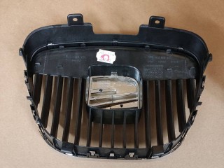 решетка радиатора, ориг. номер 6L0853651E, SEAT Cordoba  [рестайлинг] 1999-2003