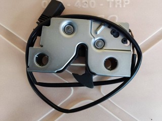 замок капота нижний, ориг. номер 5C7823509, 5C7823509A, 5C7823509B, Volkswagen Jetta 6 2010-2014