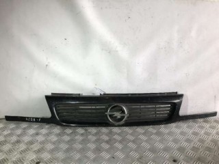 Решетка радиатора Opel Astra F 1994-2002