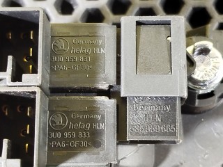 Кнопка открытия лючка топливного бака, ориг. номер 3U0959831, 3U0959833, 535959665, Skoda SuperB Superb 1 2001-2006