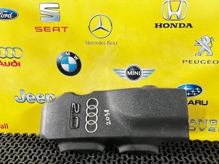 Декоративная крышка двигателя Audi A4 B6 2000-2006