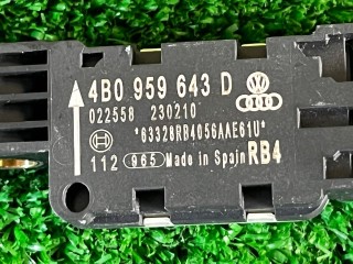 Датчик удара, ориг. номер 4B0959643D, Audi A3 8P 2008-2013