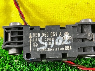 Датчик удара, ориг. номер 8E0959651A, Audi A4 B7 2004-2009