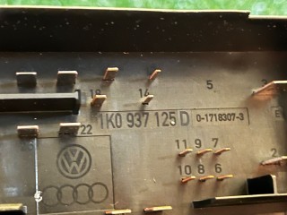 Блок предохранителей, ориг. номер 1K0937125D, Volkswagen Golf 6 2008-2012