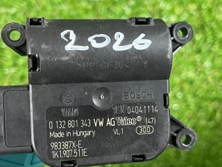 Моторчик заслонки печки, ориг. номер 1K1907511E, 0132801343, Skoda Octavia A5 restailing 2008-2013