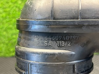 Патрубок воздушного фильтра, ориг. номер 6460940997, Mercedes C W204 2007-2011