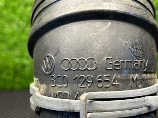 Патрубок воздушного фильтра, ориг. номер 3C0129654, Skoda Octavia A5 2008-2013