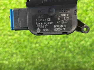 Моторчик заслонки печки, ориг. номер 0132801305, 8E1820511D, 663834N, Audi A4 B7 2004-2009