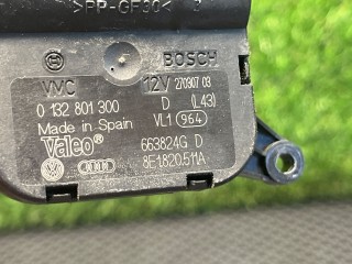 Моторчик заслонки печки, ориг. номер 8E1820511A, 0132801300, 663824G, Audi A4 B7 2004-2009