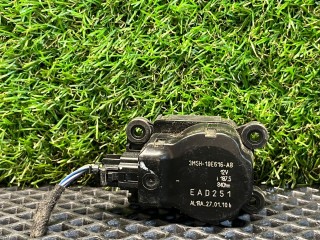 Моторчик заслонки печки, ориг. номер 3M5H-19E616-AB, Ford Mondeo 4 2006-2010