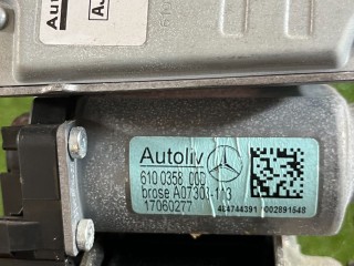 Ремень безопасности передний правый, ориг. номер 610035800D, 617112200, Mercedes C W204 2007-2011