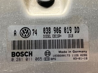 Блок управления двигателем, ориг. номер 038906019DD, 0281011065, Volkswagen Golf 4 1997-2006