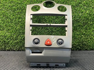 Рамка блока управления печки/климат-контроля, ориг. номер 8200107808, 8200074331, S118539001F, Renault Megane 2 2002-2006
