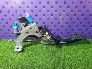 Педаль сцепления, ориг. номер 465030037R, Renault Megane 3 2008-2014