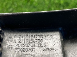 Накладка боковая на сиденье, ориг. номер A2119181730, Mercedes E W211 2002-2006