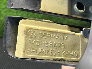 Кожух рулевой колонки, ориг. номер 1K0858625, Volkswagen Golf 5 2003-2009