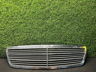 Решетка радиатора Mercedes C W203 2004-2008, A2038800483