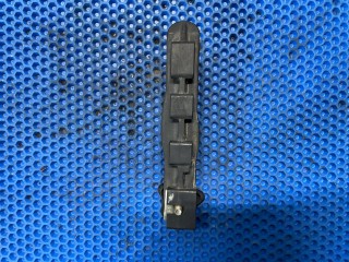 Крепление рейлинга зад. лев., ориг. номер 22023-63454, Toyota Sienna 2 2003-2006