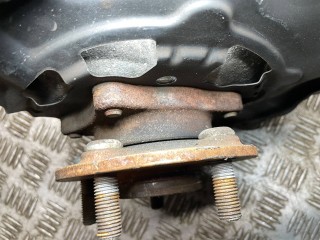 кулак передний левый, ориг. номер 43202-47010, 43510-47010, 43510-47011, Toyota Prius 2 XW20 рест